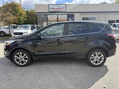 A 2017 Ford Escape SE