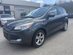 A 2015 Ford Escape SE