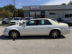 A 2007 Cadillac DTS 
