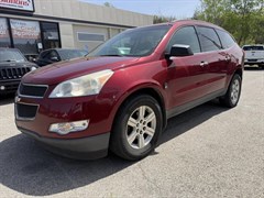 A 2011 Chevrolet Traverse LT