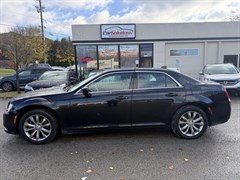 A 2015 Chrysler 300 LIMITED