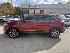 A 2017 Ford Edge TITANIUM