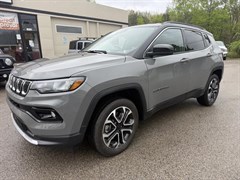 A 2024 Jeep Compass LIMITED