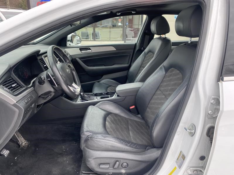 CarSolutions Used Car Dealer Auto Sales in Hermitage, PA 16148