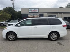 A 2013 Toyota Sienna XLE