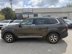 A 2020 Kia Telluride EX