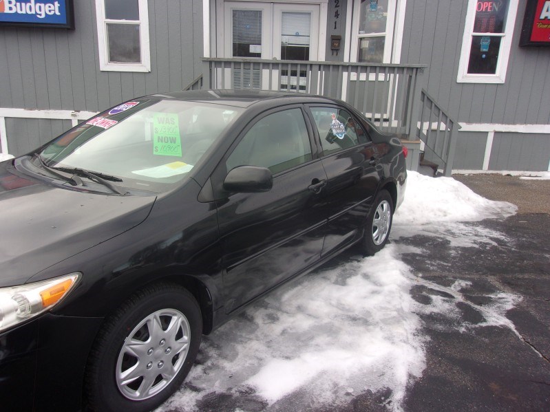 View vehicle photo 4