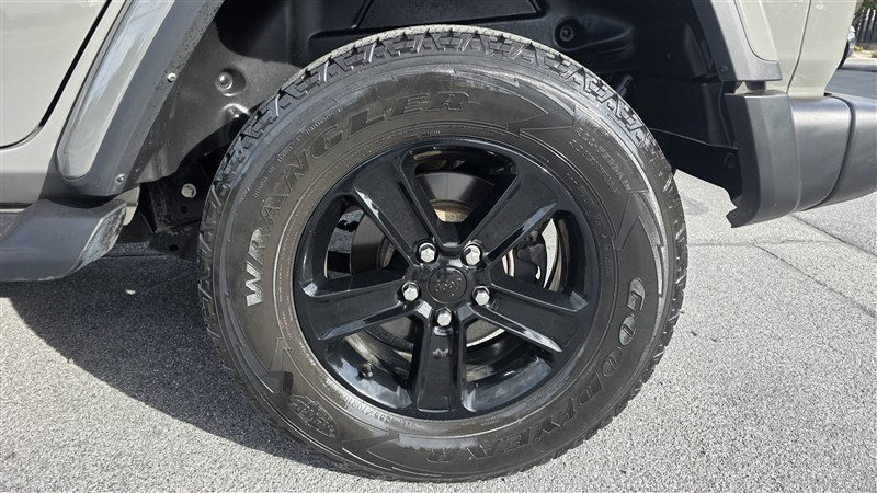 2021 JEEP WRANGLER UNLIMITED photo 12 of 37