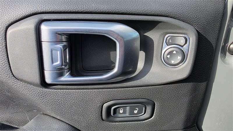 2021 JEEP WRANGLER UNLIMITED photo 21 of 37