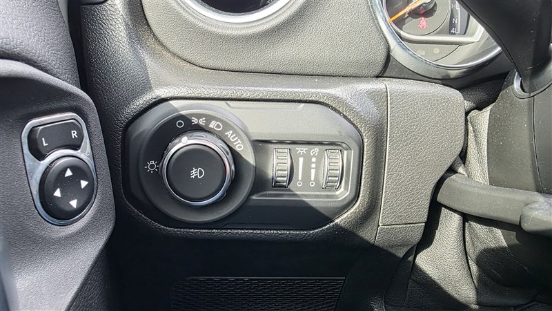 2021 JEEP WRANGLER UNLIMITED photo 22 of 37
