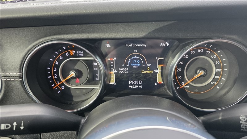 2021 JEEP WRANGLER UNLIMITED photo 24 of 37