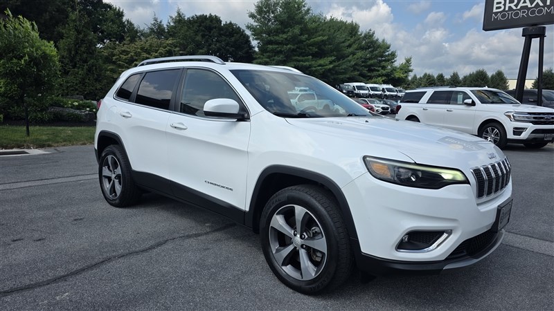 2019 JEEP CHEROKEE photo 2 of 35