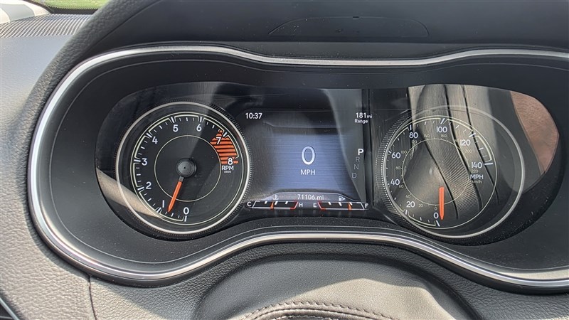 2019 JEEP CHEROKEE photo 23 of 35