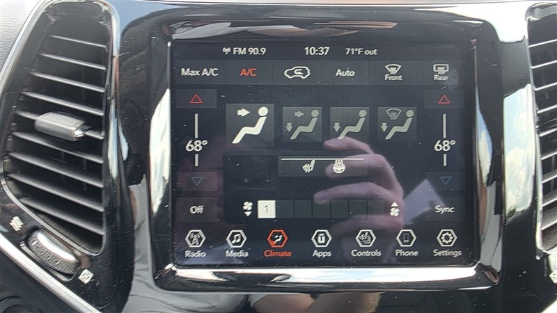 2019 JEEP CHEROKEE photo 30 of 35