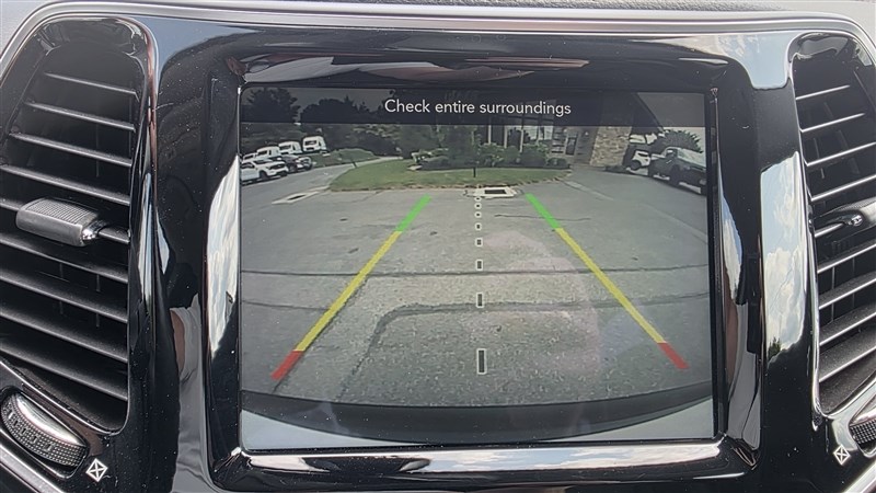 2019 JEEP CHEROKEE photo 31 of 35
