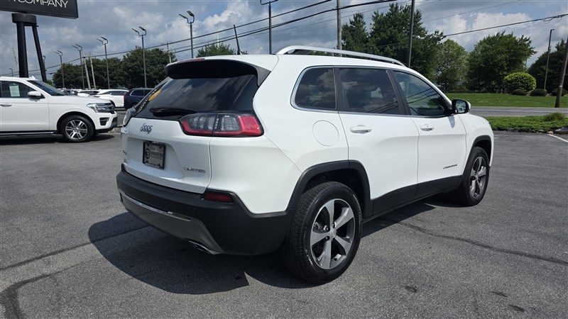 2019 JEEP CHEROKEE photo 8 of 35