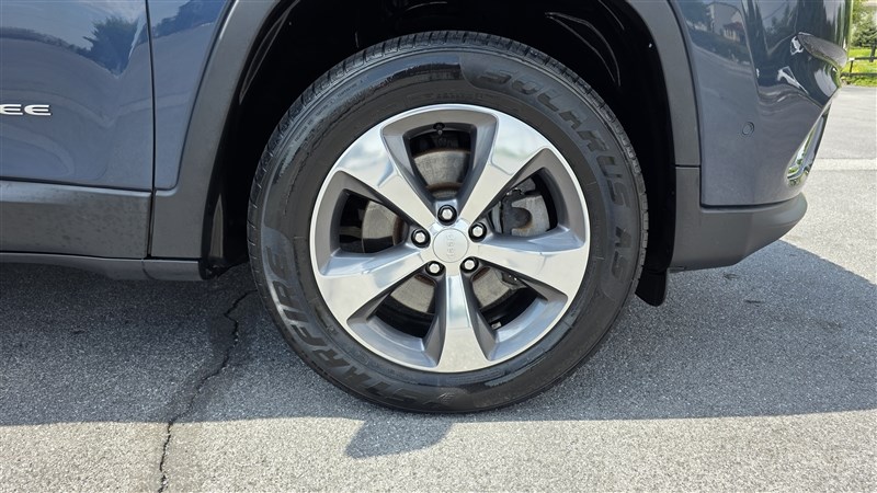 2020 JEEP CHEROKEE LIMITED - 9