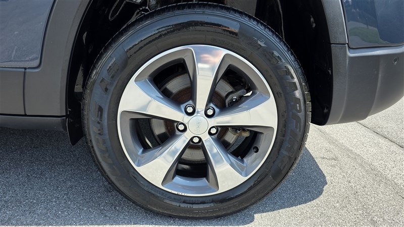 2020 JEEP CHEROKEE LIMITED - 11