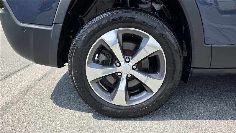 2020 JEEP CHEROKEE LIMITED - 8