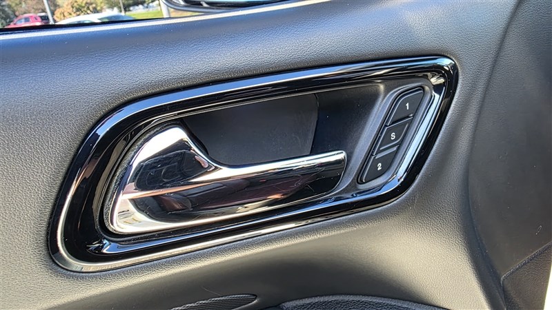 2023 DODGE DURANGO photo 25 of 41