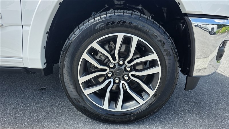 2026 RAM 1500 photo 10 of 49