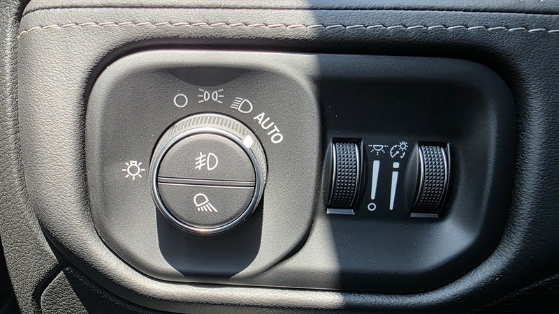 2026 RAM 1500 photo 27 of 49