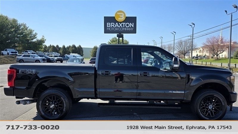2022 Ford F-250 Super Duty Lariat Crew Cab 4WD