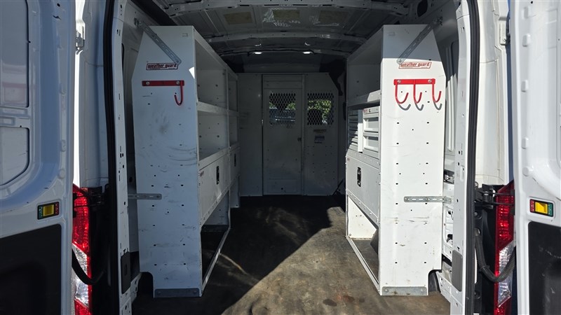 2020 FORD TRANSIT photo 14 of 32