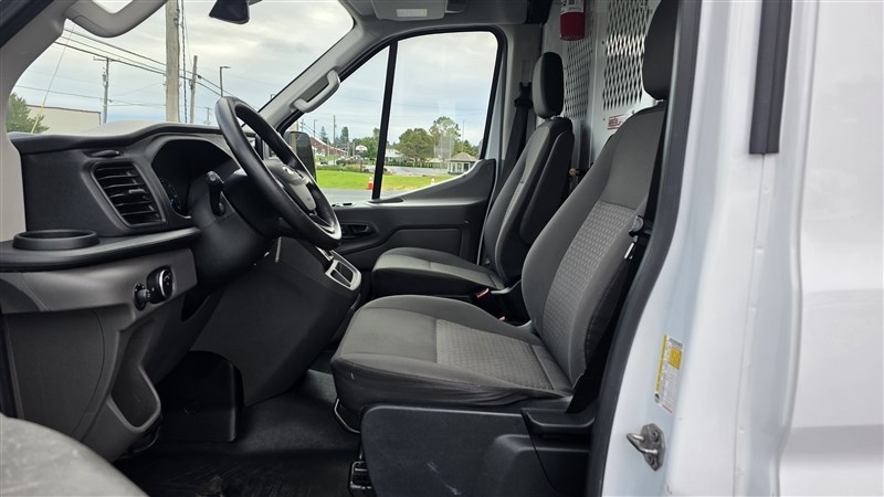 2020 FORD TRANSIT photo 13 of 35