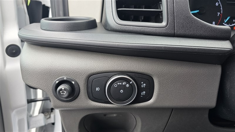 2020 FORD TRANSIT photo 21 of 35