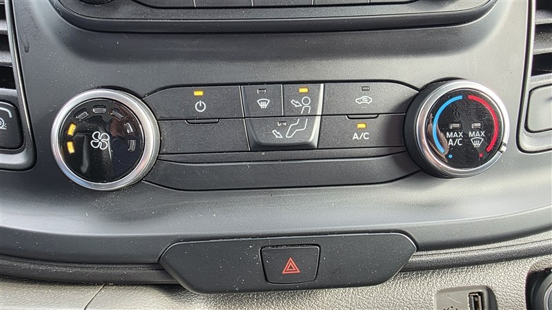 2020 FORD TRANSIT photo 32 of 35