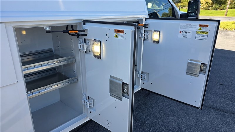 2024 CHEVROLET SILVERADO photo 21 of 36