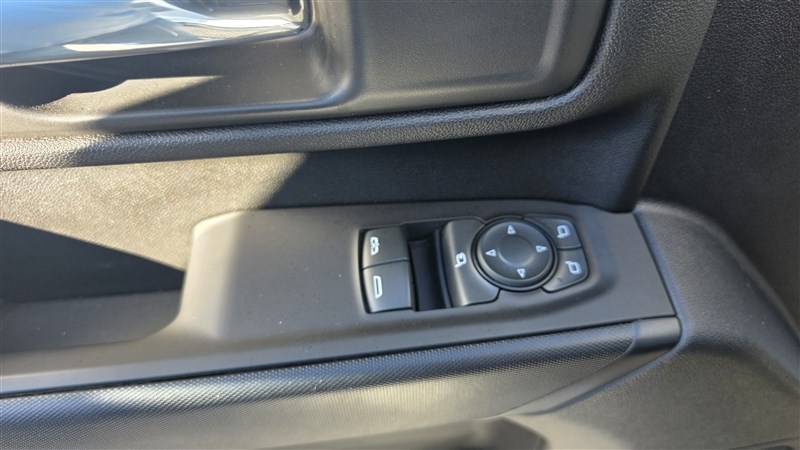 2024 CHEVROLET SILVERADO photo 24 of 36
