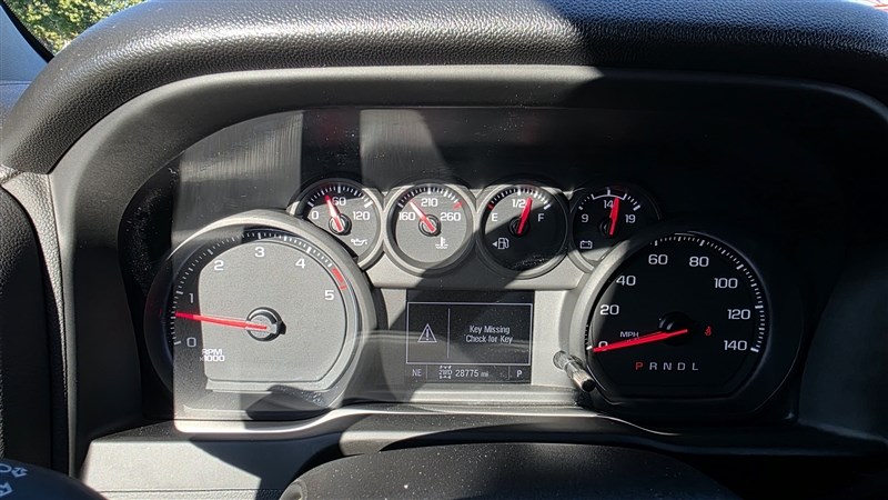 2024 CHEVROLET SILVERADO photo 27 of 36