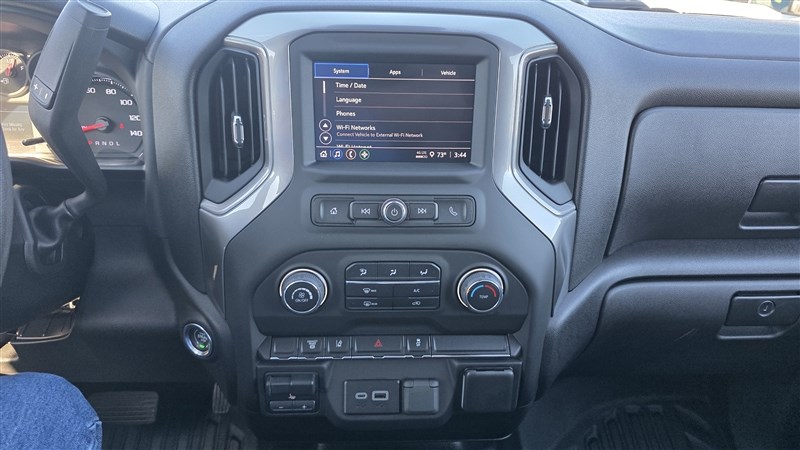 2024 CHEVROLET SILVERADO photo 31 of 36