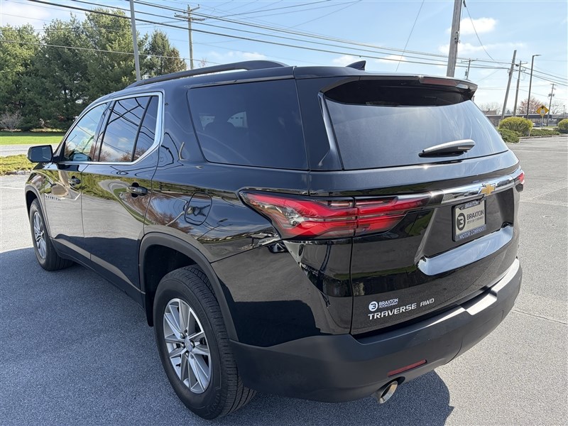 2023 CHEVROLET TRAVERSE LT - 4