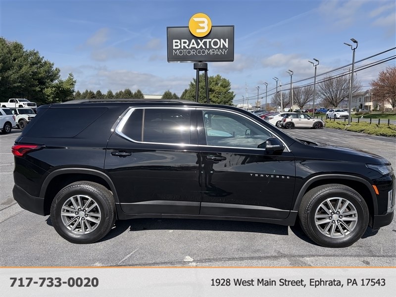 2023 CHEVROLET TRAVERSE LT - 0
