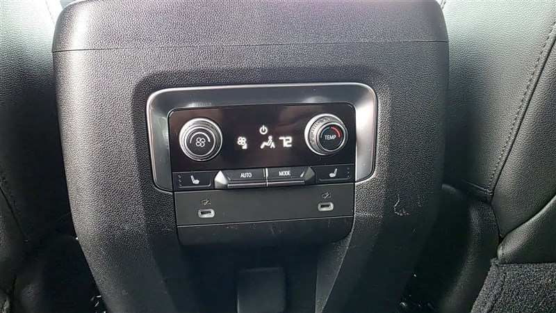 2021 CHEVROLET TAHOE photo 15 of 39