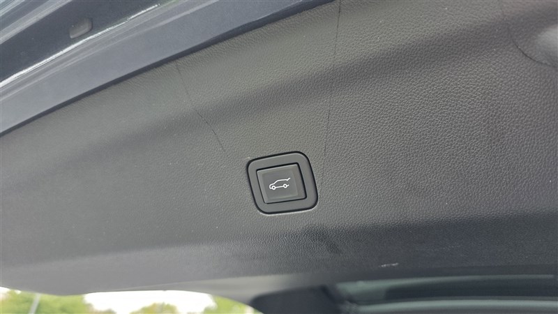 2021 CHEVROLET TAHOE photo 20 of 39
