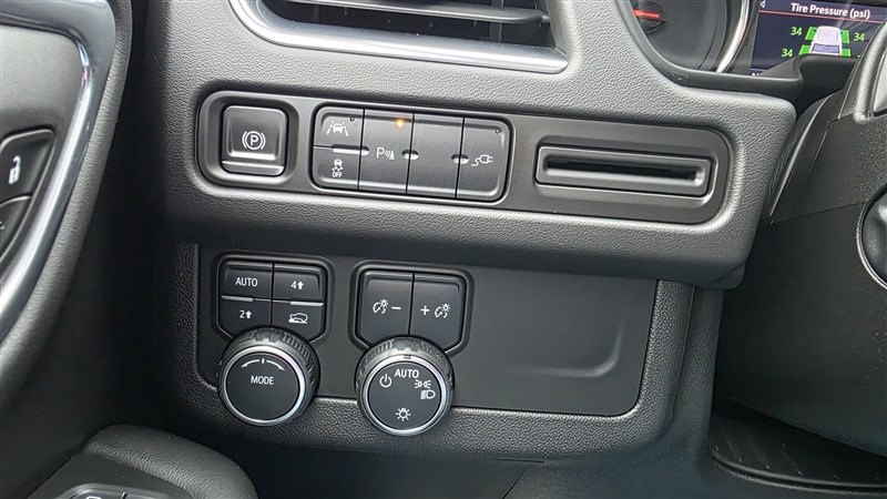 2021 CHEVROLET TAHOE photo 25 of 39