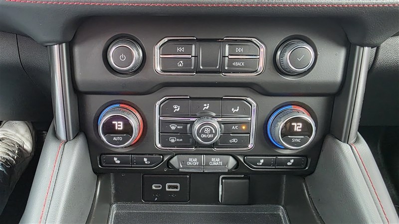 2021 CHEVROLET TAHOE photo 36 of 39