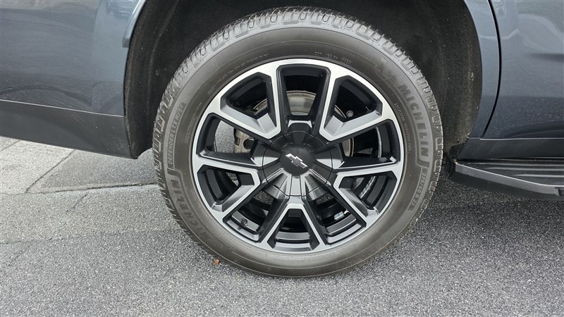 2021 CHEVROLET TAHOE photo 9 of 39