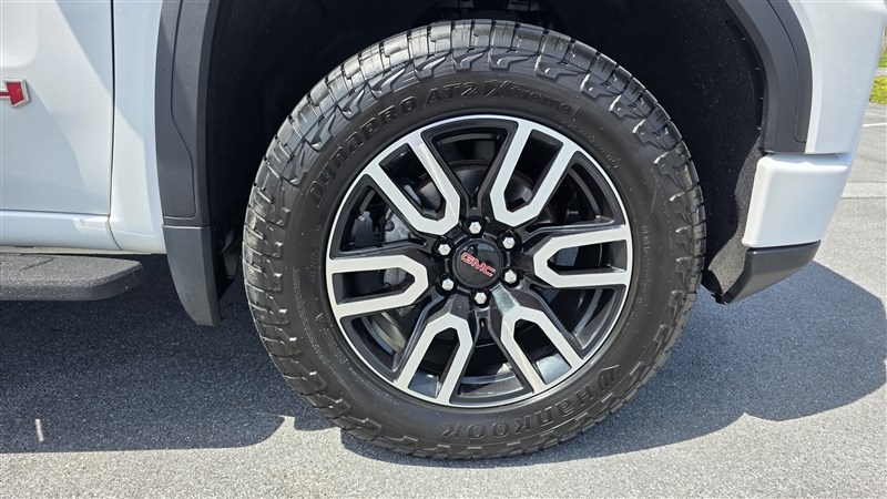 2022 GMC SIERRA K1500 AT4 - 9