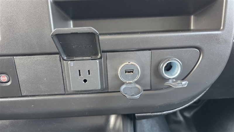 2022 GMC SAVANA photo 21 of 30