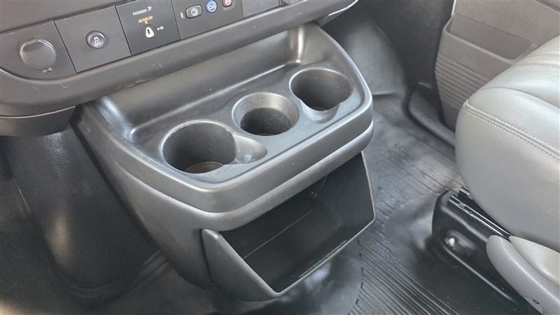 2022 GMC SAVANA photo 22 of 30