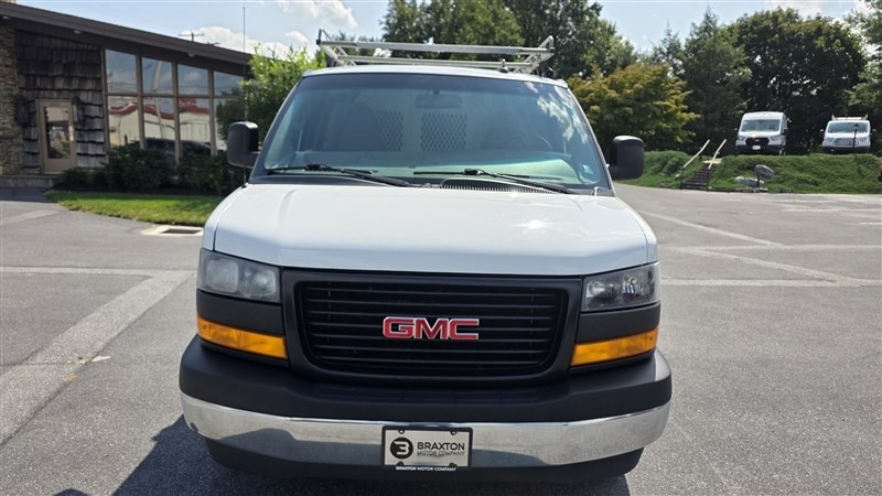 2022 GMC SAVANA photo 24 of 30