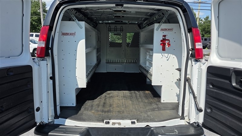 2022 GMC SAVANA photo 6 of 30