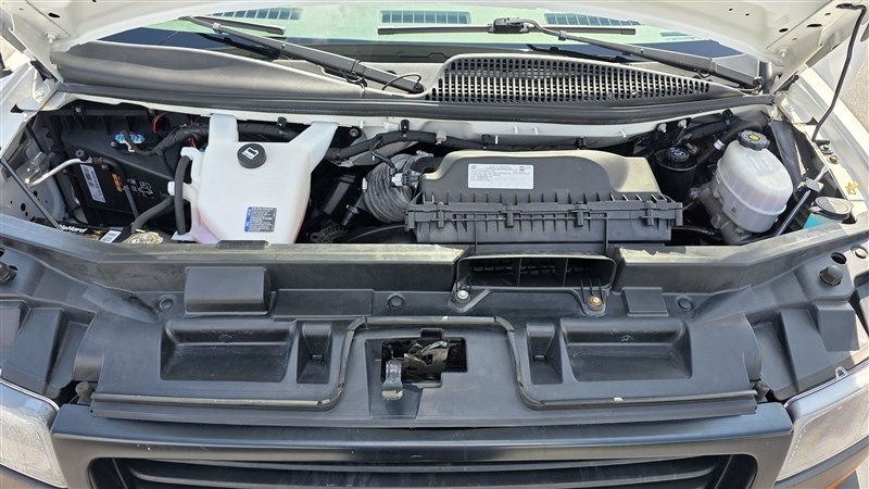 2022 GMC SAVANA photo 9 of 30