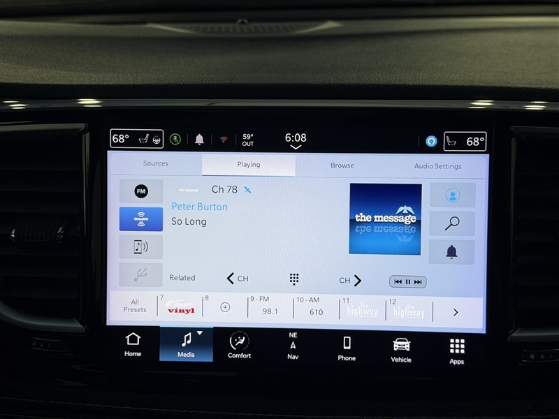 2022 CHRYSLER PACIFICA photo 16 of 39