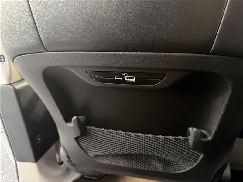 2022 CHRYSLER PACIFICA photo 28 of 39